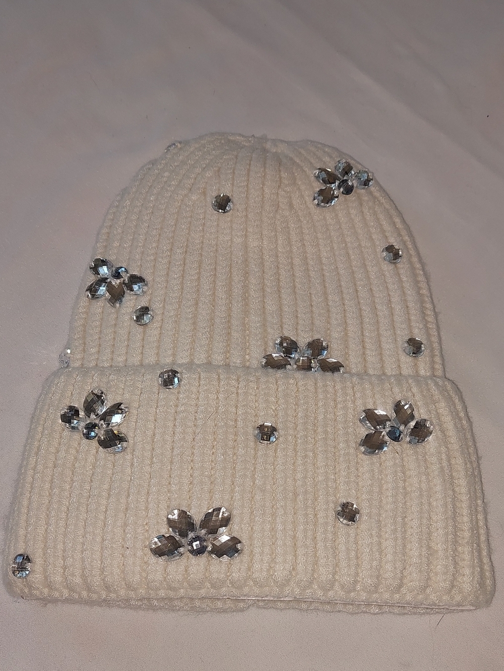 Madden NYC Embellished Cream Ribbed Beanie. NEW